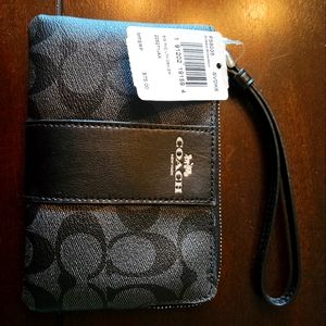 Coach corner wristlet